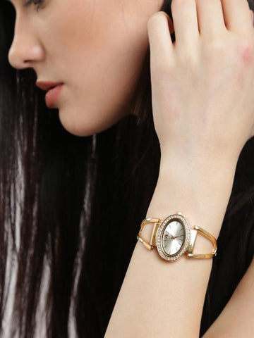 Arumkick Silver-Toned Embellished Oval Watch